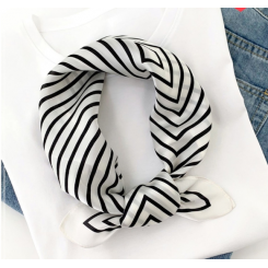 Silke tørklæde - hvid med sorte linjer -53x53 cm